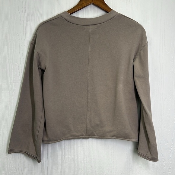 Madewell - Light Grey Crewneck Rolled Hem Crop Long Sleeve Sweatshirt Size XS - Picture 9 of 10